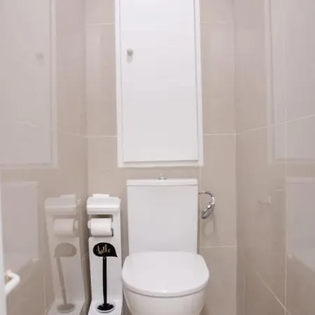 Apartment Appt 4 Pieces Pres De Paris/disney, 2 Sdb, 2 Wc Creteil