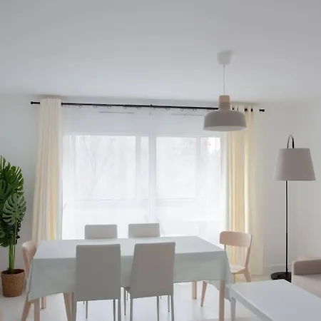 Apartment Appt 4 Pieces Pres De Paris/disney, 2 Sdb, 2 Wc *